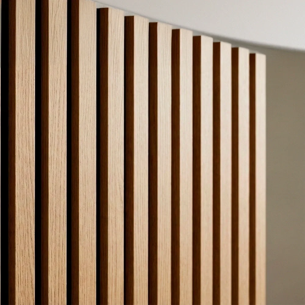 Flexible and versatile slat panel (270 cm x 110 cm)